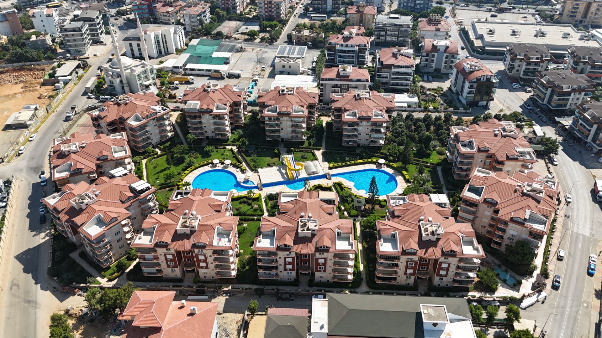 ALANYA OBA'DA SİTEDE EBEVEYN BANYOLU 2+1 DAİRE - 2