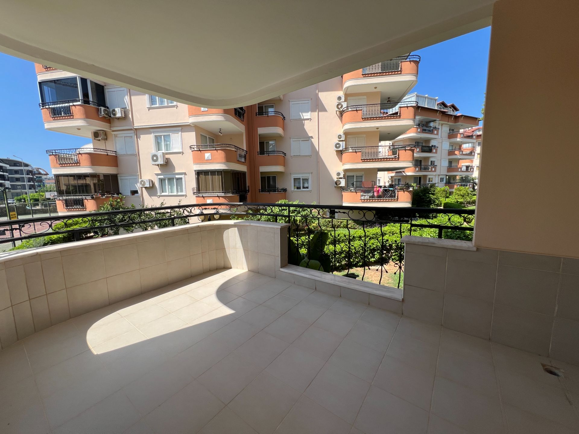 ALANYA OBA'DA SİTEDE EBEVEYN BANYOLU 2+1 DAİRE - 13