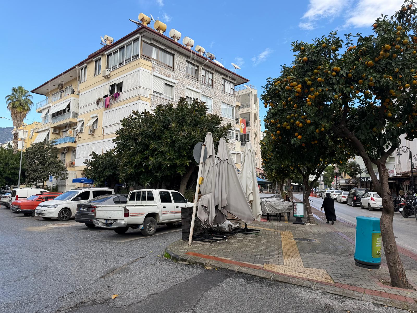 ALANYA CLEOPATRA'DA AYRI MUTFAK 2+1 DAİRE - 2