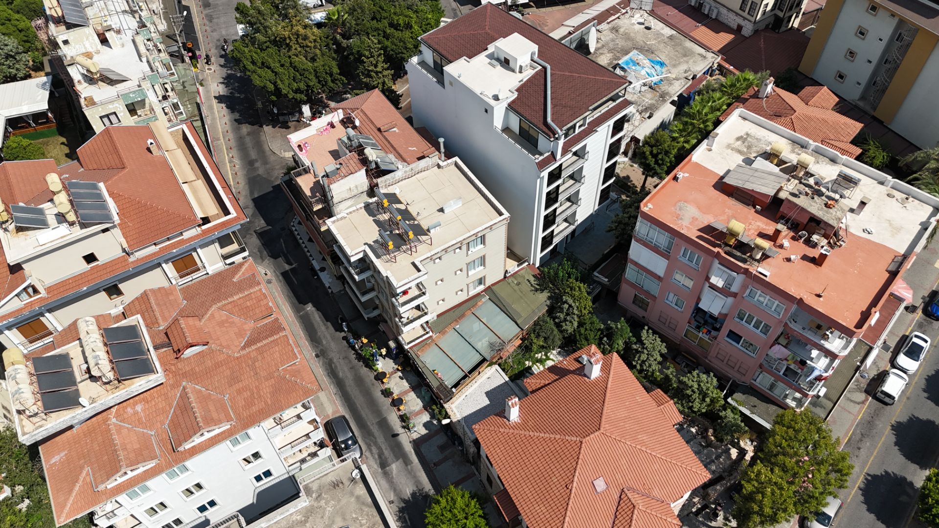 ALANYA MERKEZDE VATANDASLIKLI KOMPLE BİNA - 2