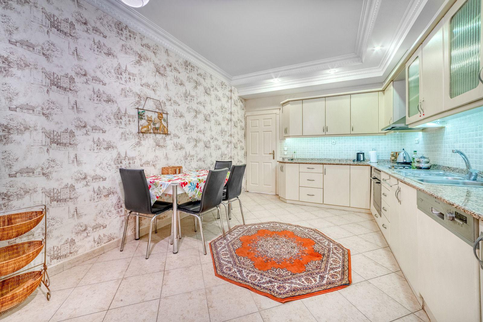 ALANYA MERKEZDE VATANDASLIKLI 4+1 AYRI MUTFAK ESYALI DAİRE FIRSATI - 2