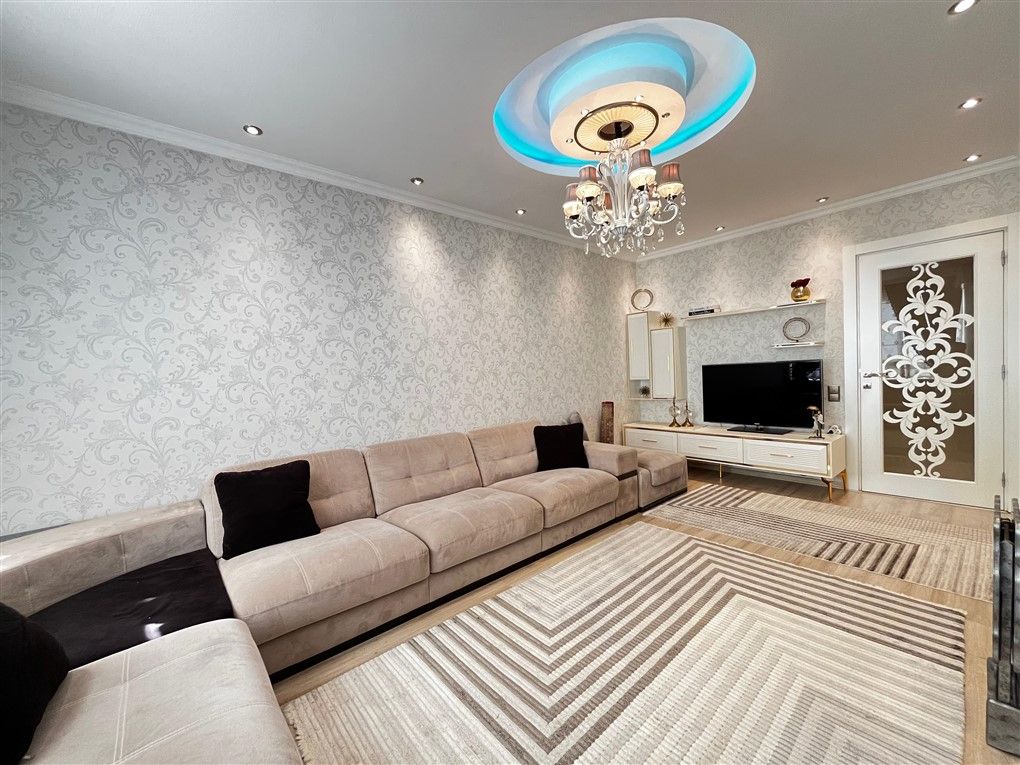 ALANYA MERKEZDE VATANDASLIK-İKAMET FIRSATLI 5+1 AYRI MUTFAK DAİRE - 1