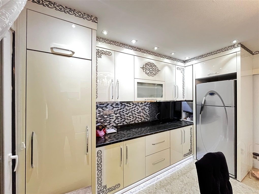 ALANYA MERKEZDE VATANDASLIK-İKAMET FIRSATLI 5+1 AYRI MUTFAK DAİRE - 4