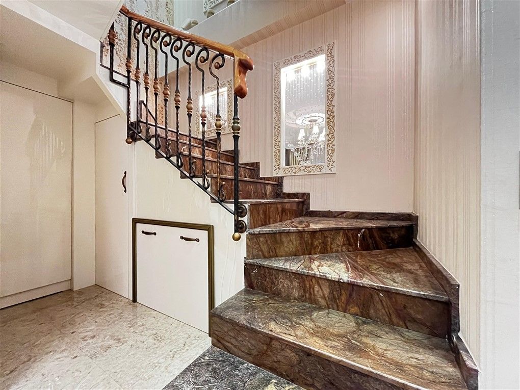 ALANYA MERKEZDE VATANDASLIK-İKAMET FIRSATLI 5+1 AYRI MUTFAK DAİRE - 6