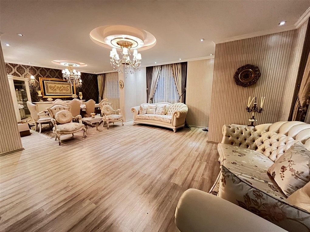 ALANYA MERKEZDE VATANDASLIK-İKAMET FIRSATLI 5+1 AYRI MUTFAK DAİRE - 7