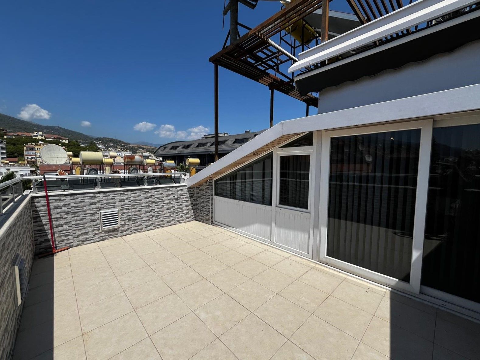 ALANYA CUMHURİYET BÖLGESİNDE YATIRIMLIK ESYALI 1+1 VE 2+1 FIRSATI - 11