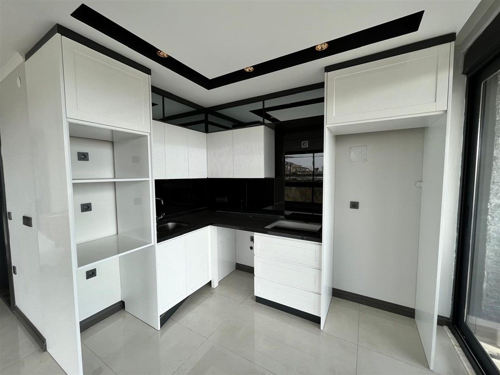 ALANYA BÜYÜKASBAHÇE'DE 4+1 EBEVEYN BANYOLU LÜKS DAİRE - 1