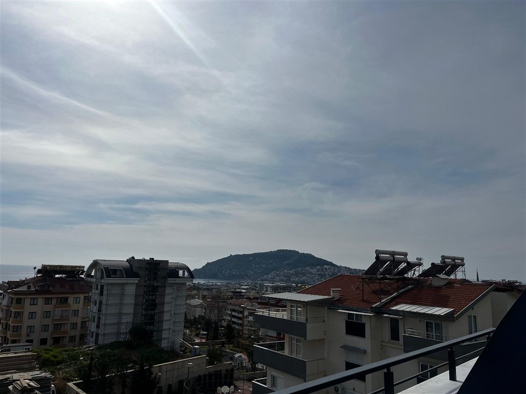 ALANYA BÜYÜKASBAHÇE'DE 4+1 EBEVEYN BANYOLU LÜKS DAİRE - 8