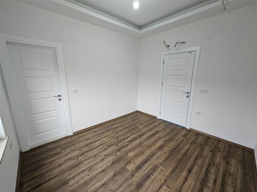 ALANYA ÇIPLAKLI AYRI MUTFAKLI 2+1 DAİRE - 1