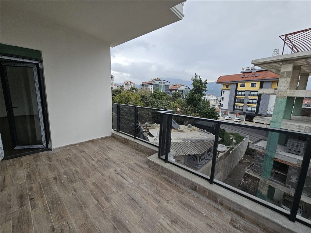 ALANYA ÇIPLAKLI AYRI MUTFAKLI 2+1 DAİRE - 6