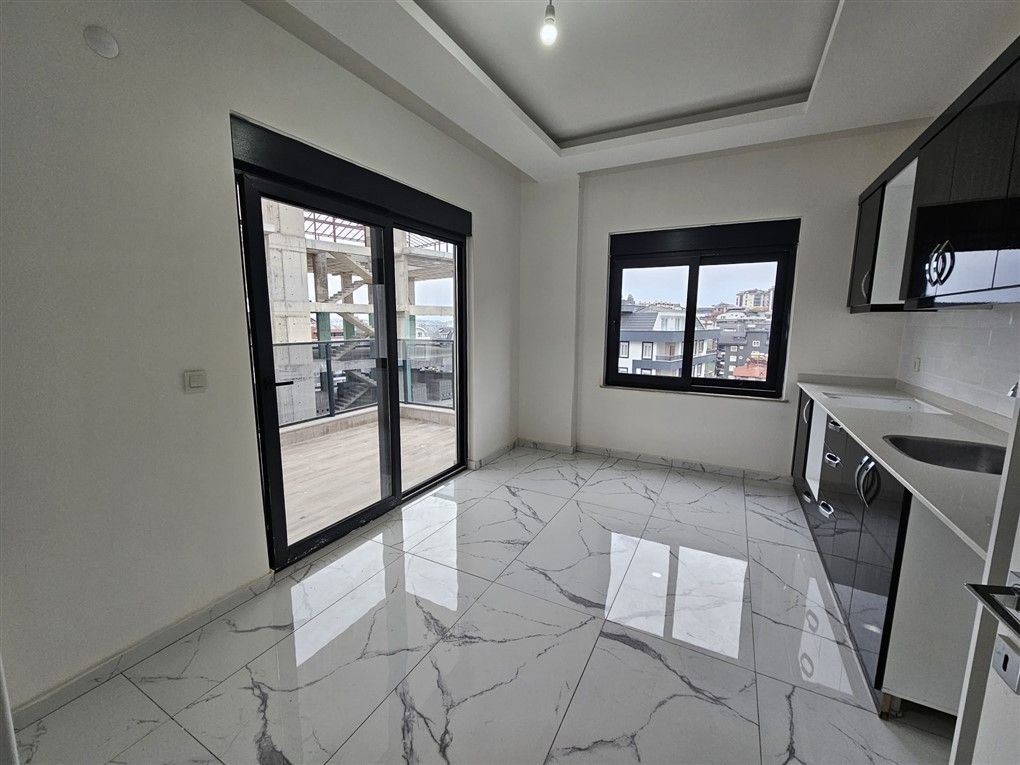 ALANYA ÇIPLAKLI AYRI MUTFAKLI 2+1 DAİRE - 10