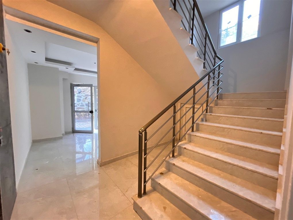 ALANYA ÇIPLAKLI'DA 7 BALKONLU 3+1 FIRSAT DAİRE - 15