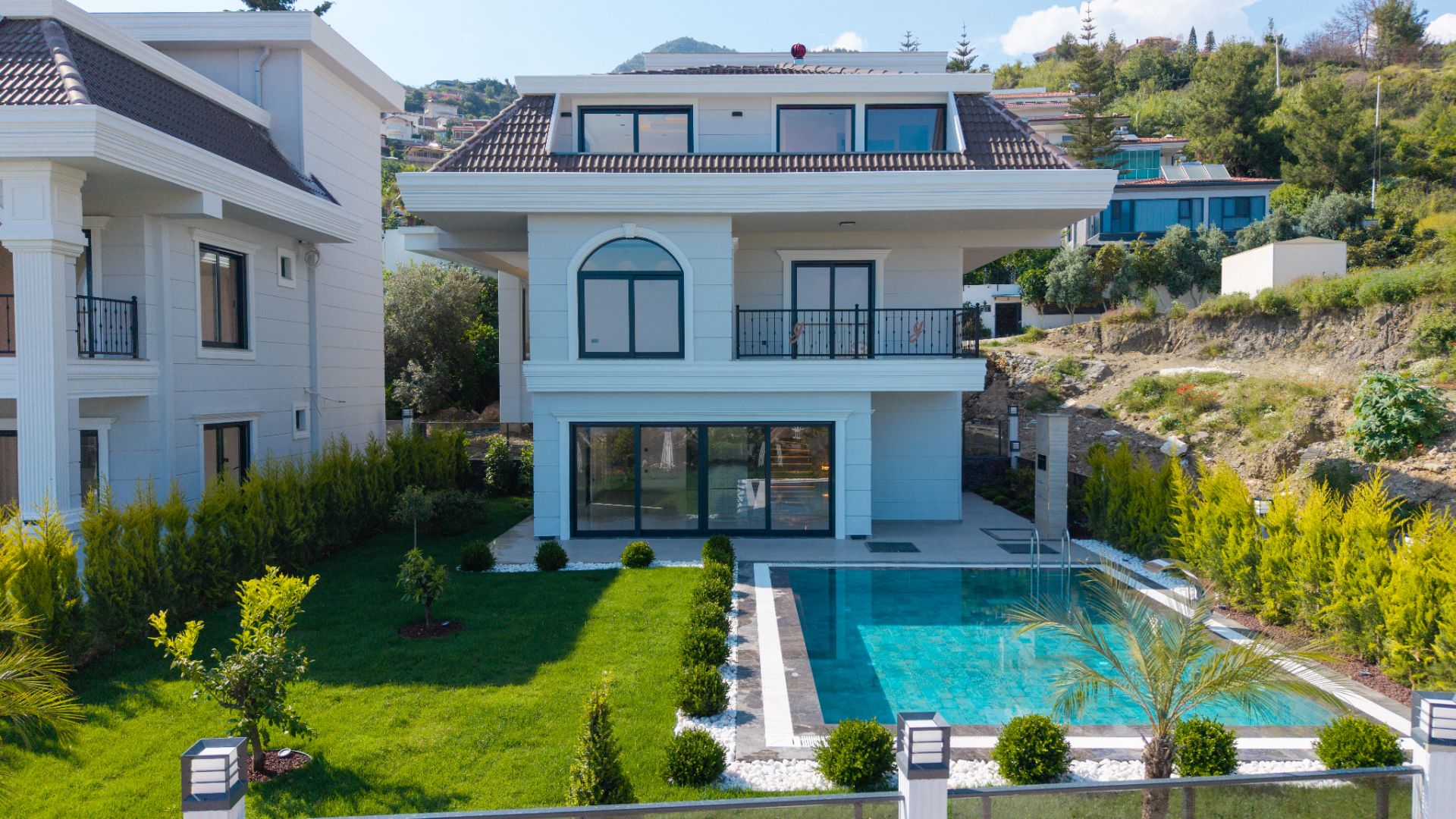 INFINITY VILLAS | Tepe, Alanya'da Türk Vatandaşlığına Uygun Lüks Villalar - 3
