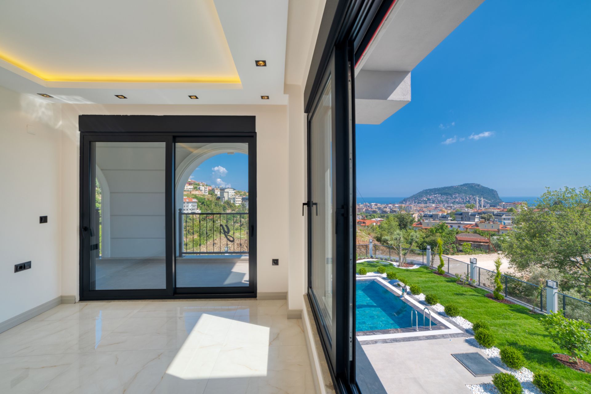 INFINITY VILLAS | Tepe, Alanya'da Türk Vatandaşlığına Uygun Lüks Villalar - 13