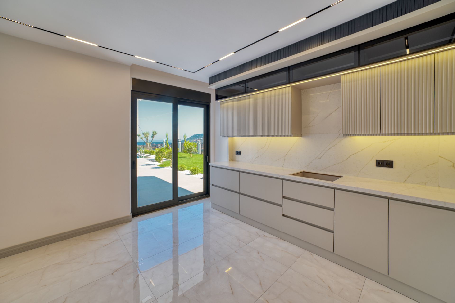 INFINITY VILLAS | Tepe, Alanya'da Türk Vatandaşlığına Uygun Lüks Villalar - 16