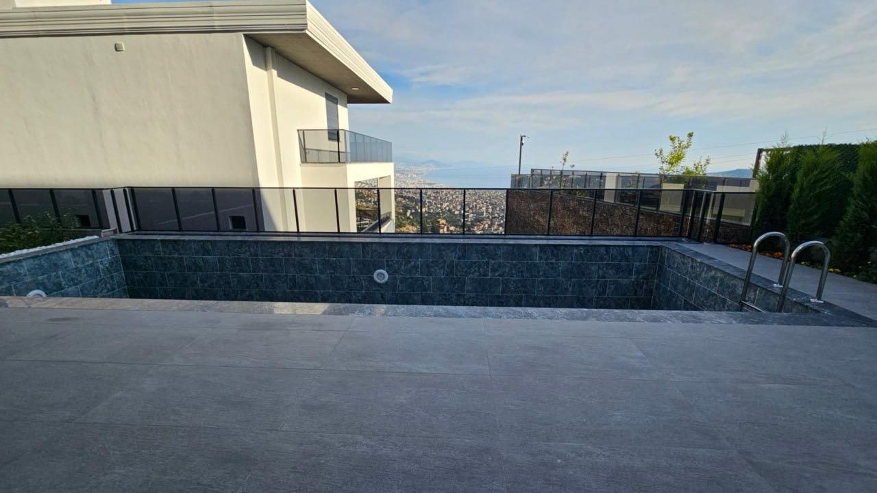 WHITE VILLA | Tepe, Alanya'da Türk Vatandaşlığına Uygun Lüks Villa - 3