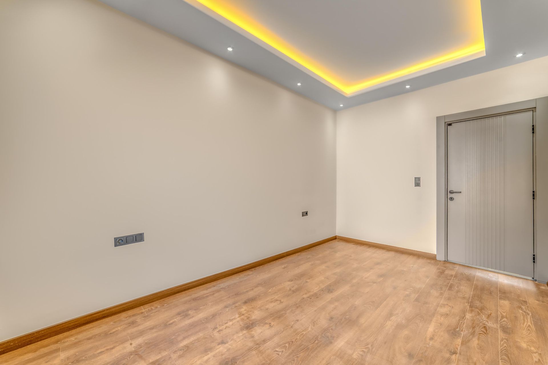ALANYA CLEOPATRA'DA DENİZE SIFIR KONUMDA ÖZEL TASARIM 2+1 LÜKS DAİRE - 23