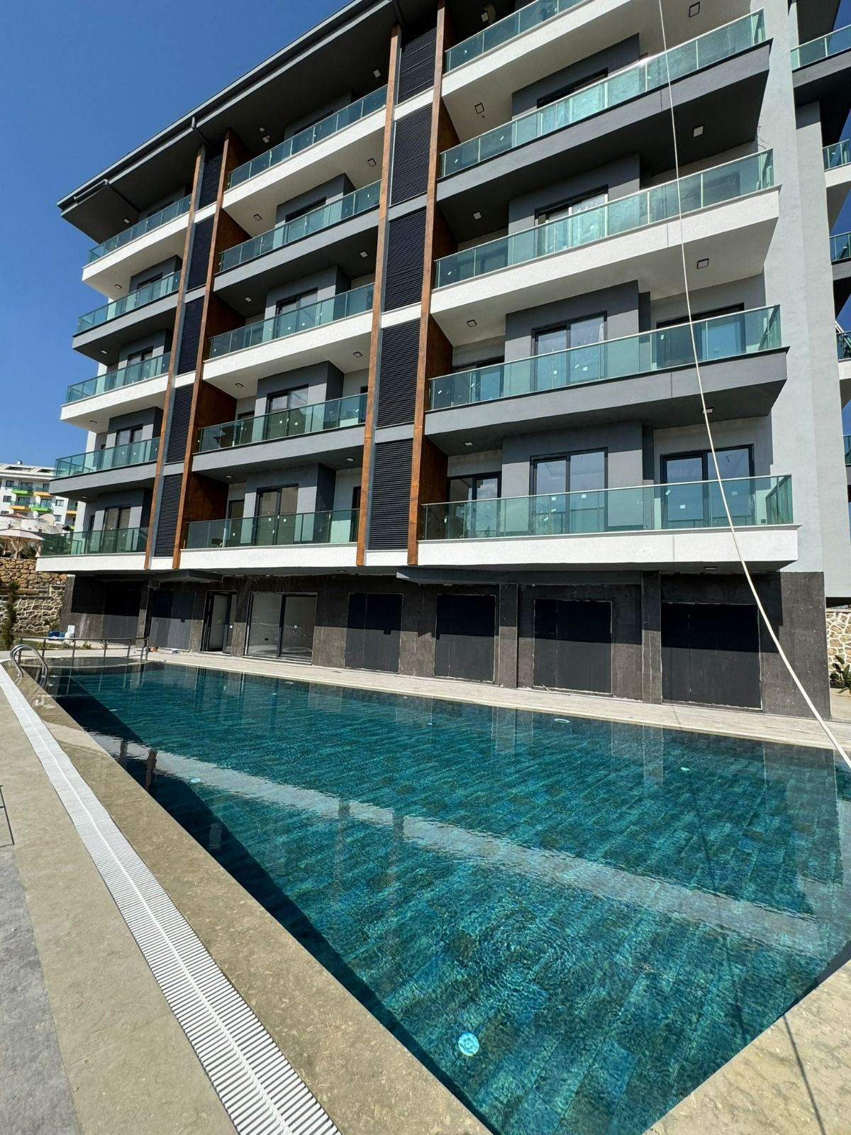 AVSALLAR'DA SOSYAL DONANIMLI SİTEDE 2+1 SATILIK DAİRE - 2