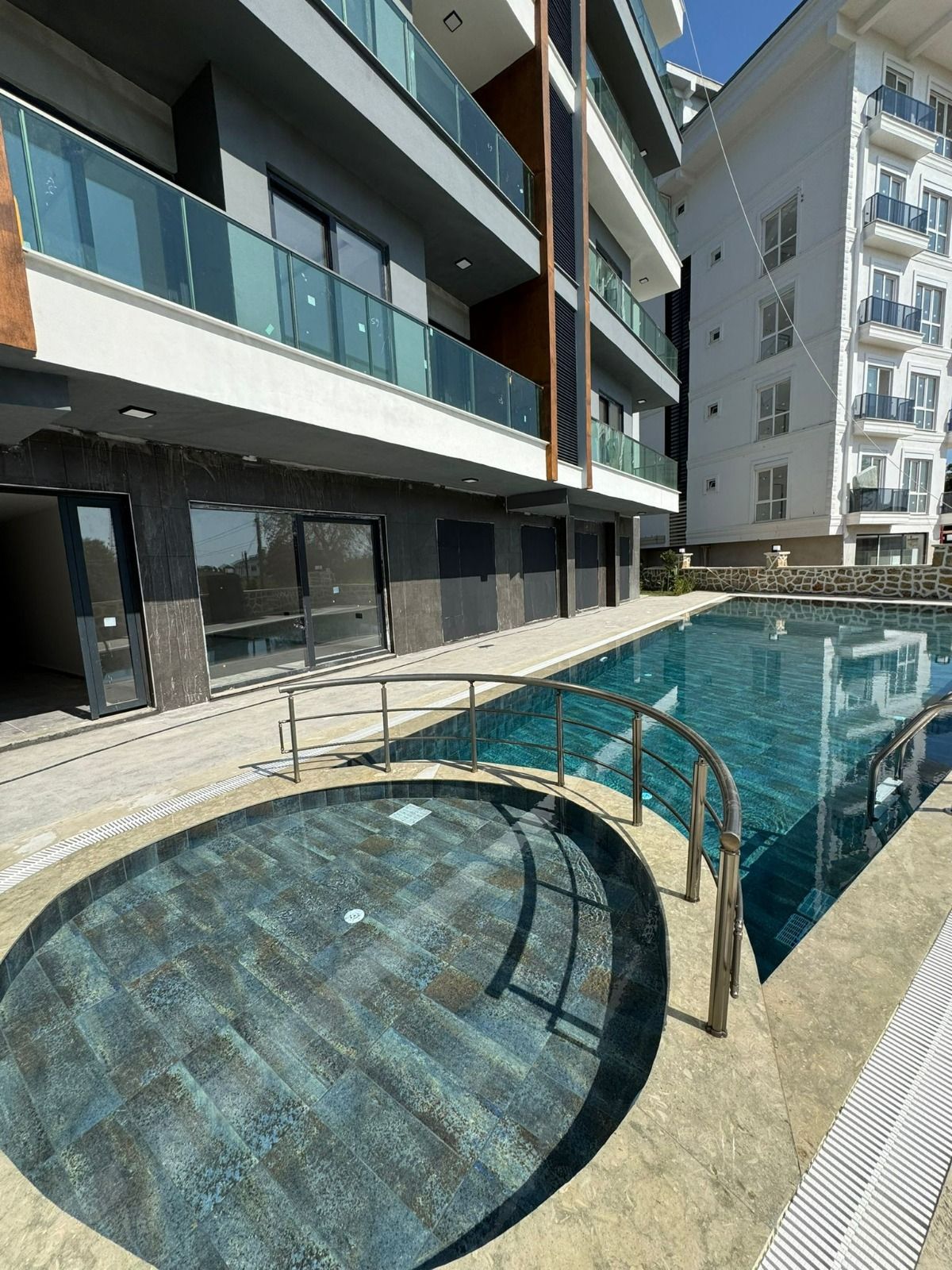 AVSALLAR'DA SOSYAL DONANIMLI SİTEDE 2+1 SATILIK DAİRE - 3