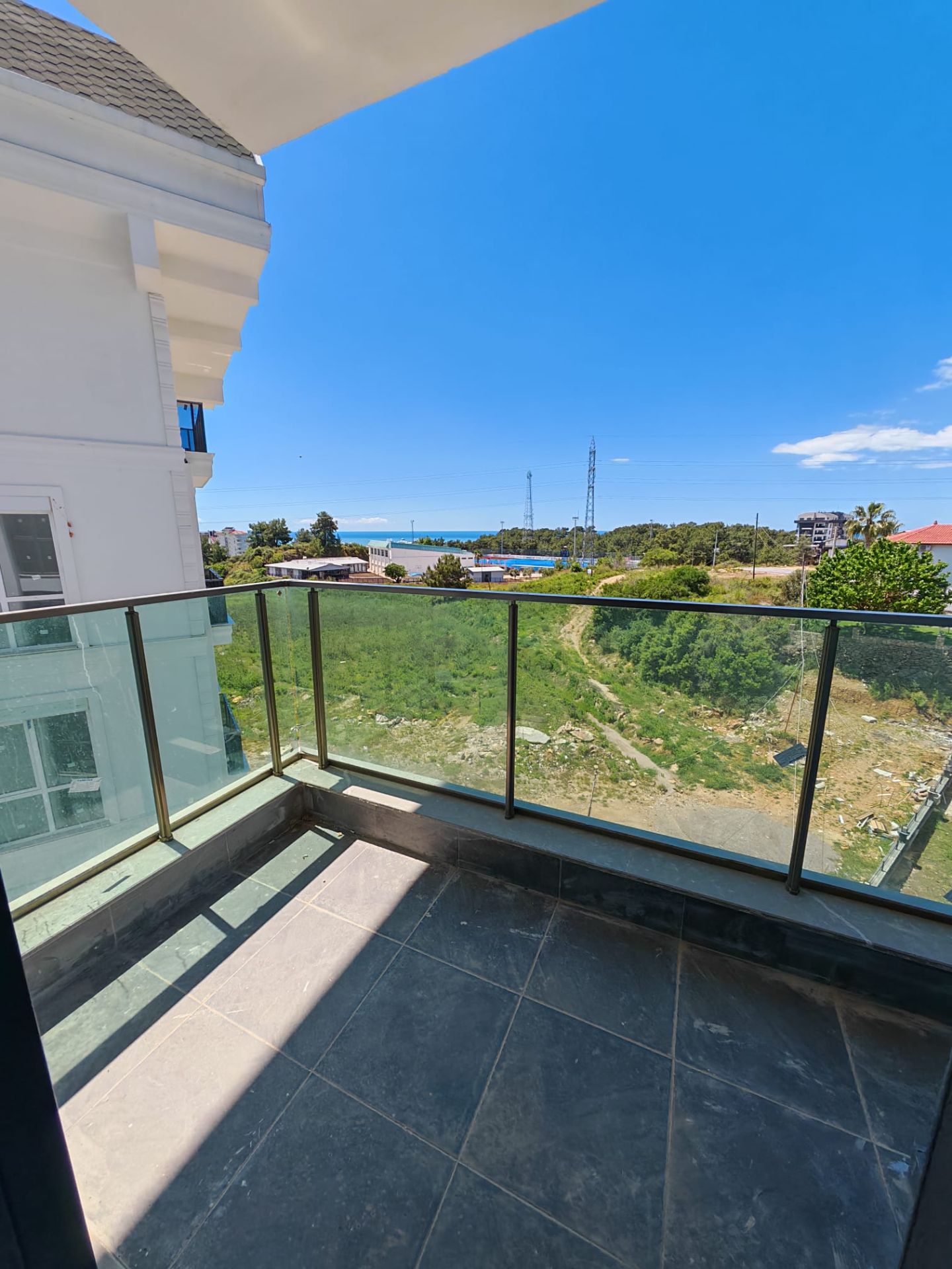 AVSALLAR'DA SOSYAL DONANIMLI SİTEDE 2+1 SATILIK DAİRE - 19