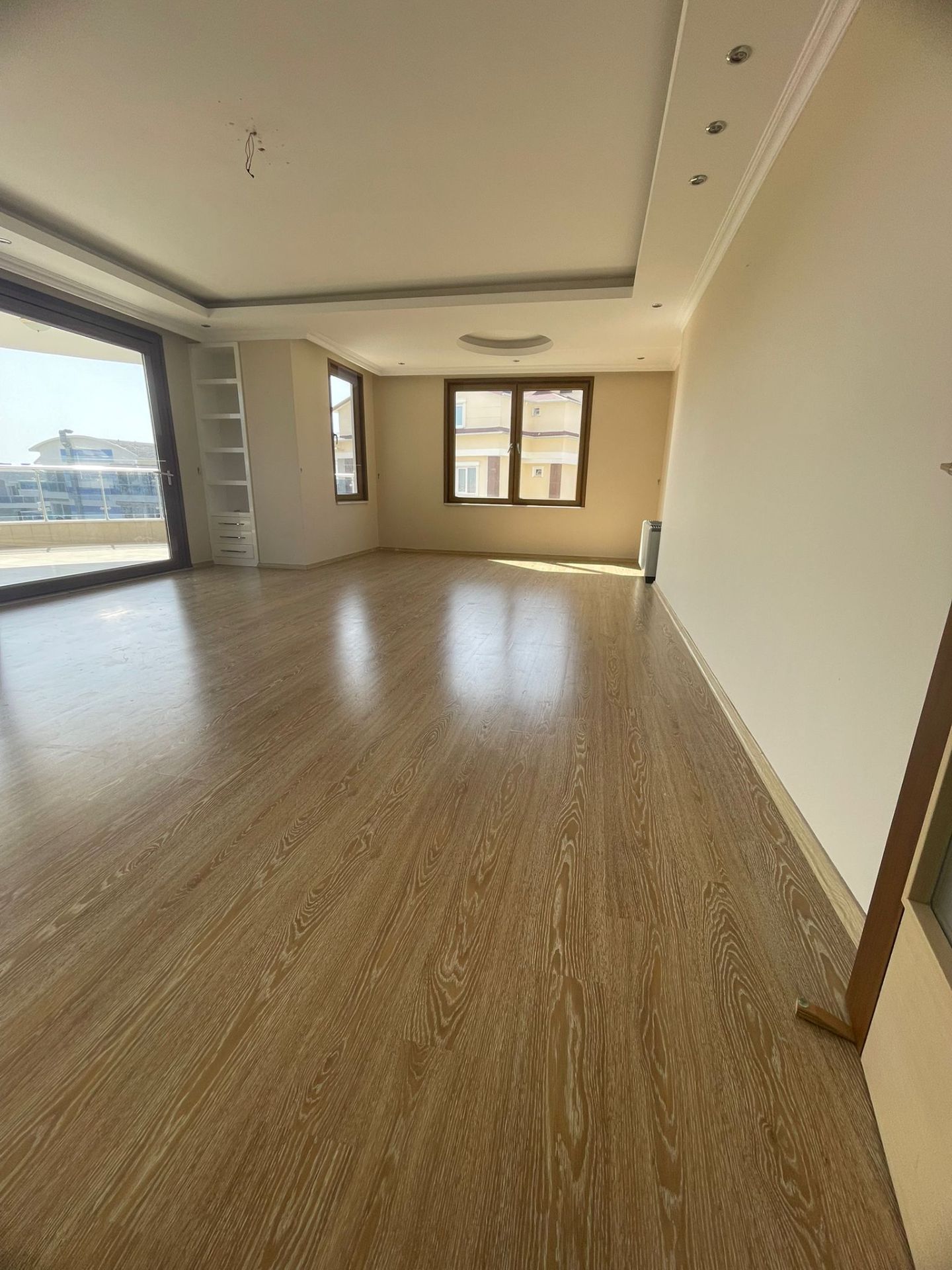 TAMAMI VATANDAŞLIĞA UYGUN | CİKCİLLİ KALE ŞEHİR 1'DE SATILIK 4+1 GENİŞ DAİRE - 9