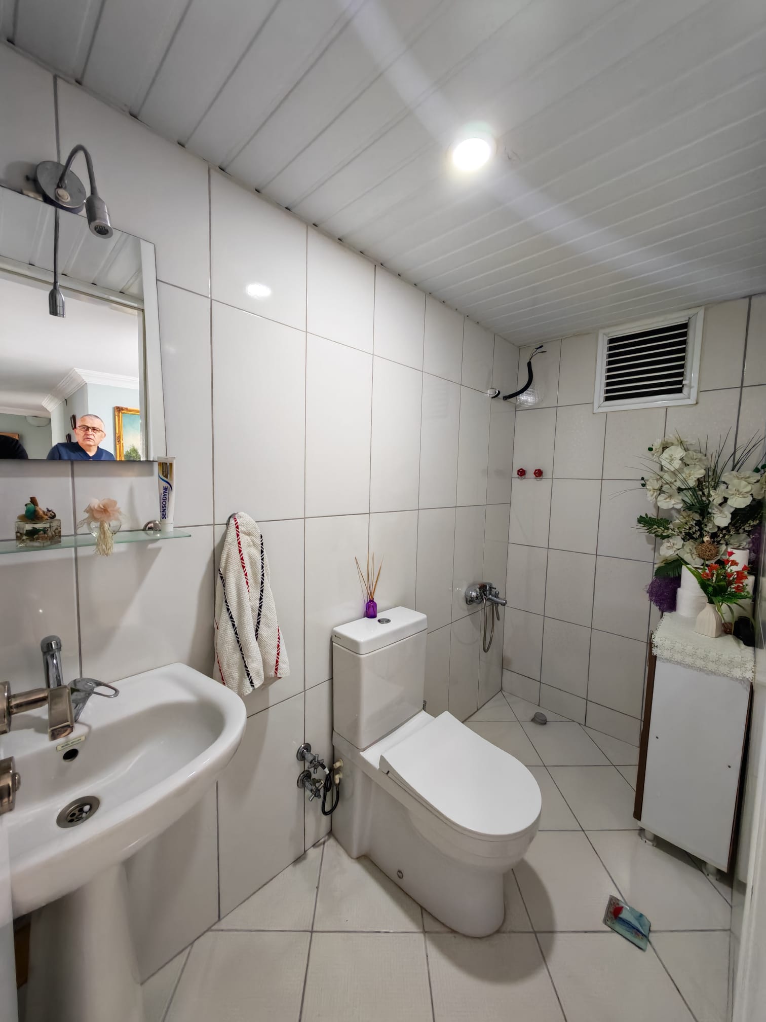 GÜLLERPINARI'NDA SAHİLE 100 METRE MESAFEDE SATILIK 3+1 GENİŞ DAİRE - 5