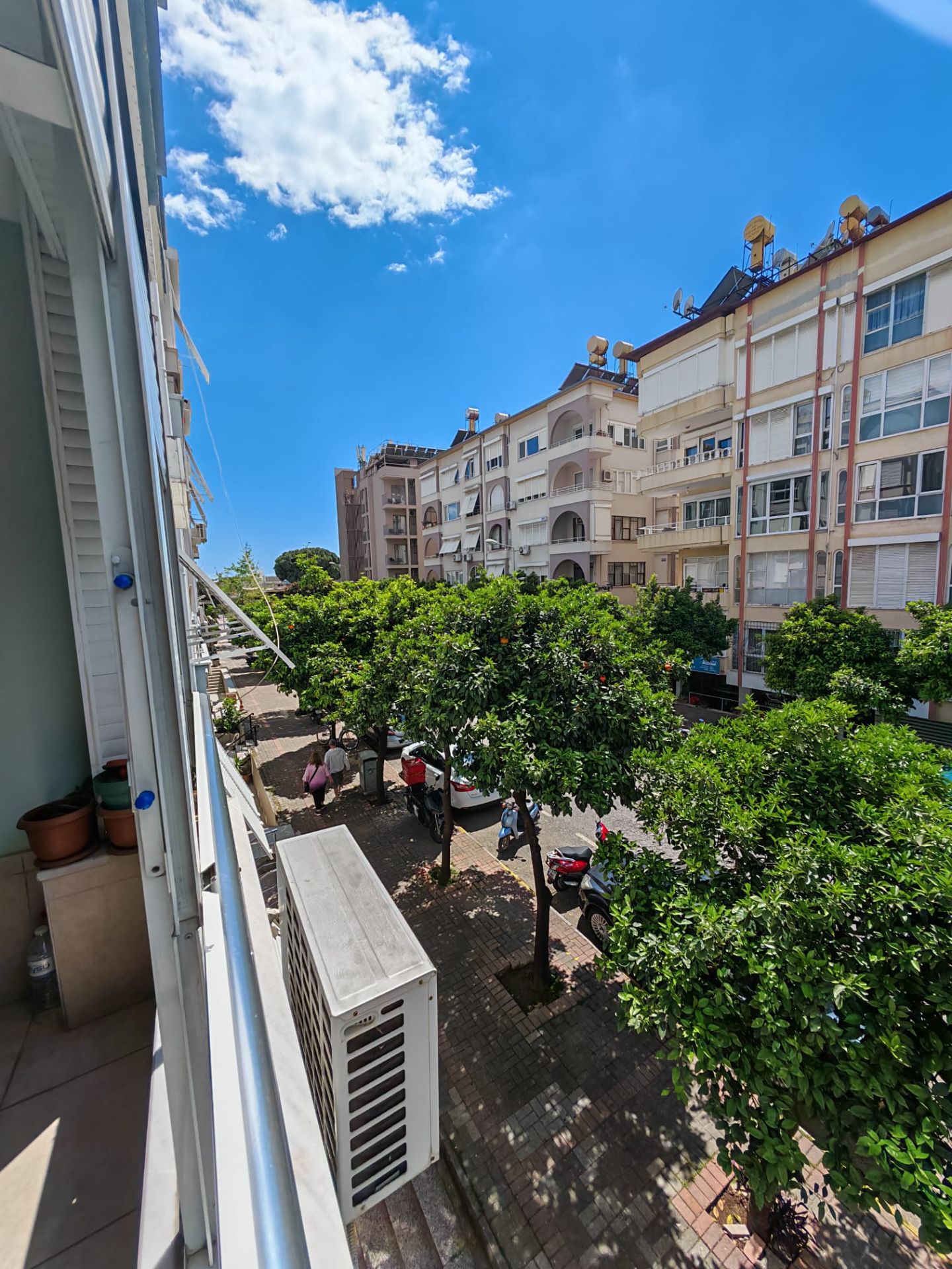 GÜLLERPINARI'NDA SAHİLE 100 METRE MESAFEDE SATILIK 3+1 GENİŞ DAİRE - 12