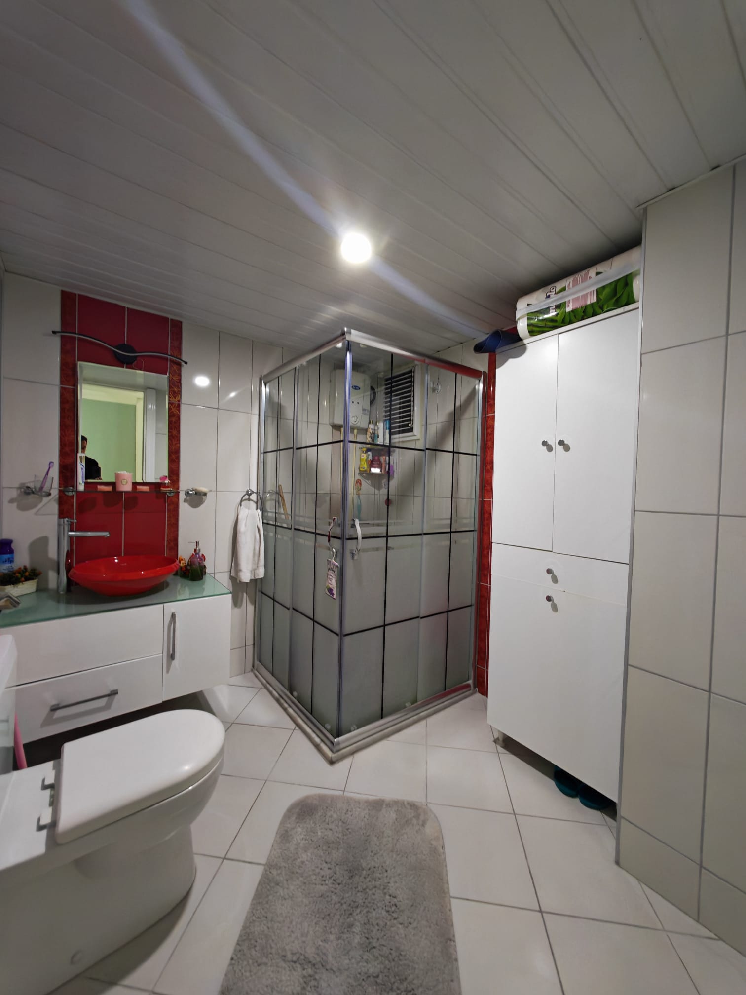 GÜLLERPINARI'NDA SAHİLE 100 METRE MESAFEDE SATILIK 3+1 GENİŞ DAİRE - 19