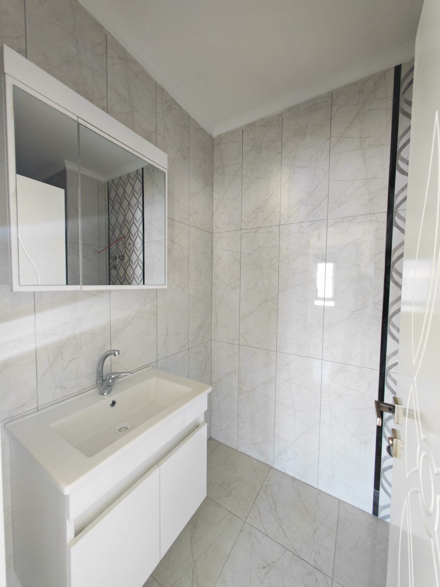 OBA MAHALLESİ'NDE SATILIK GENİŞ 2+1 DAİRE - 14