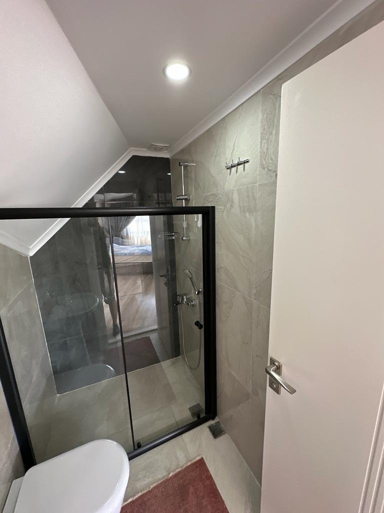 ALANYA MERKEZ'DE TERASLI, FULL EŞYALI 3+1 TERS DUBLEKS – DENİZE 600 METRE! - 19