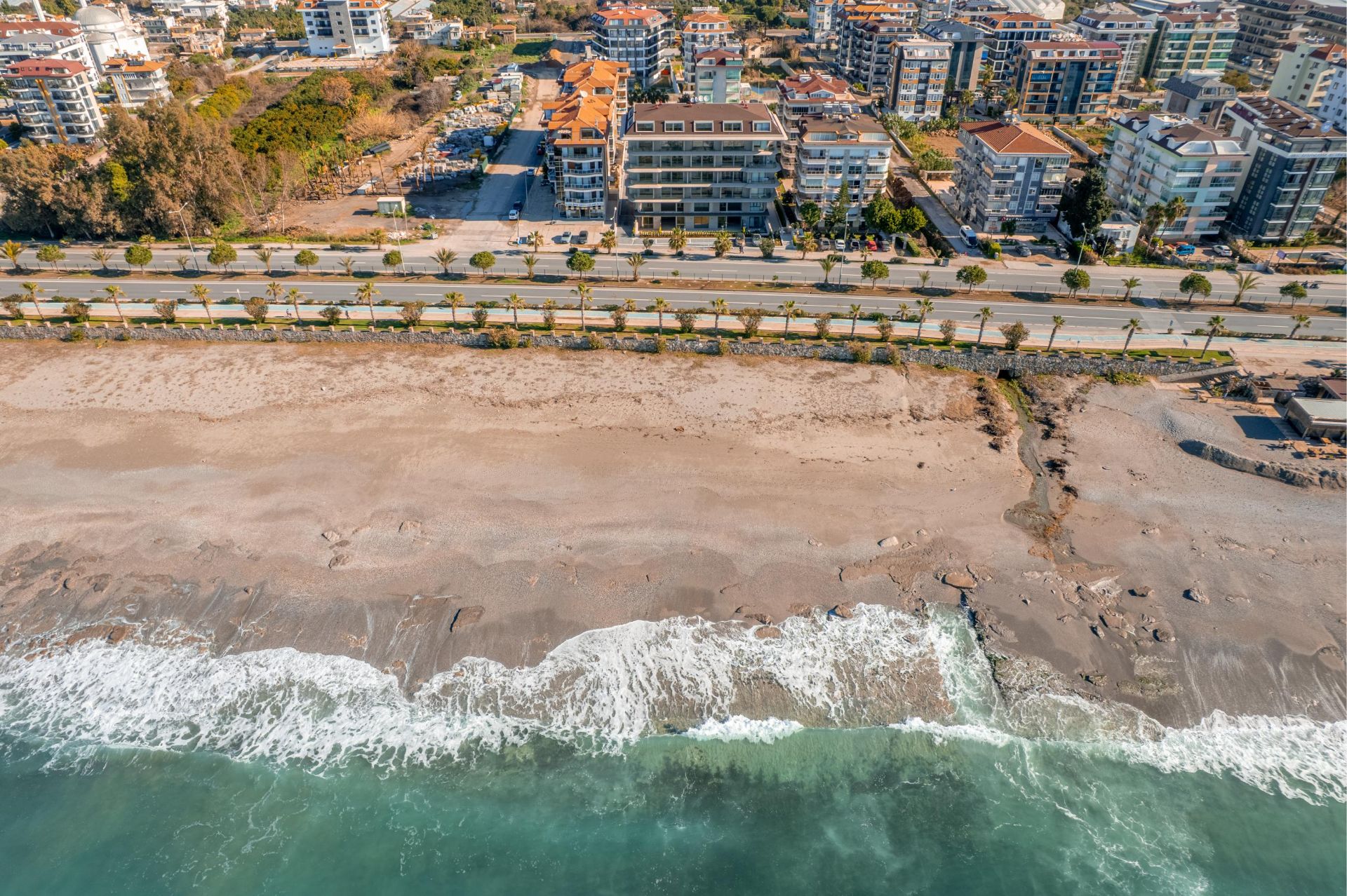 Alanya Kestel 23 Beach Residence'ta Satılık 1+1 Full Eşyalı Denize Sıfır Daire - 2