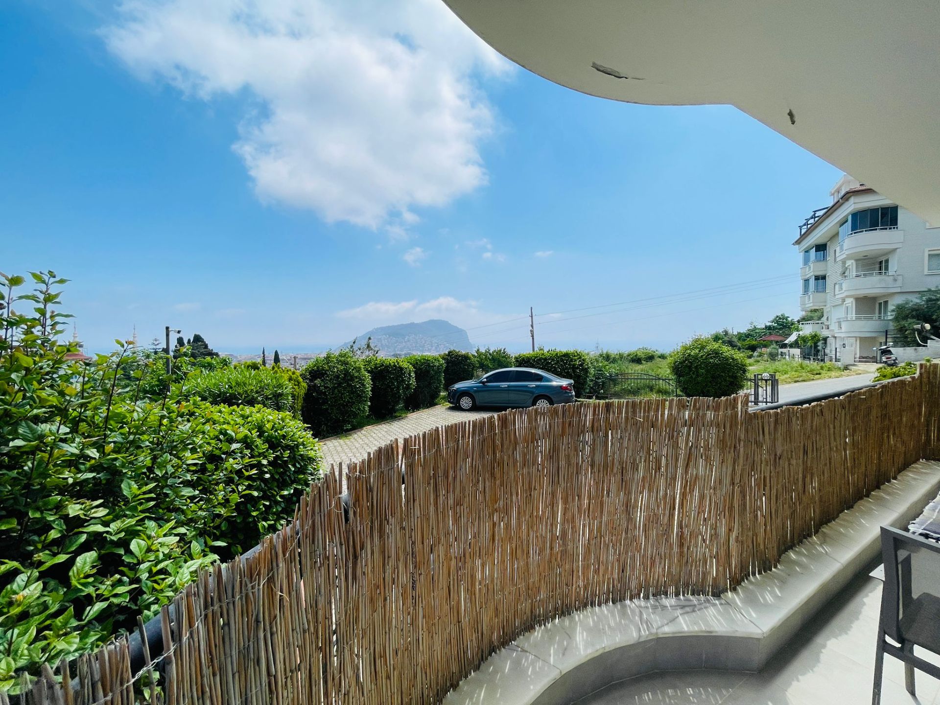 Alanya Sugözü Mahallesi'nde Satılık, Kale ve Deniz Manzaralı Full Eşyalı 2+1 Daire - 32