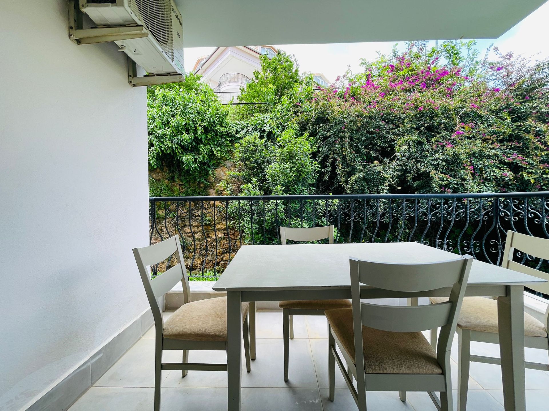 Alanya Sugözü Mahallesi'nde Satılık, Kale ve Deniz Manzaralı Full Eşyalı 2+1 Daire - 40