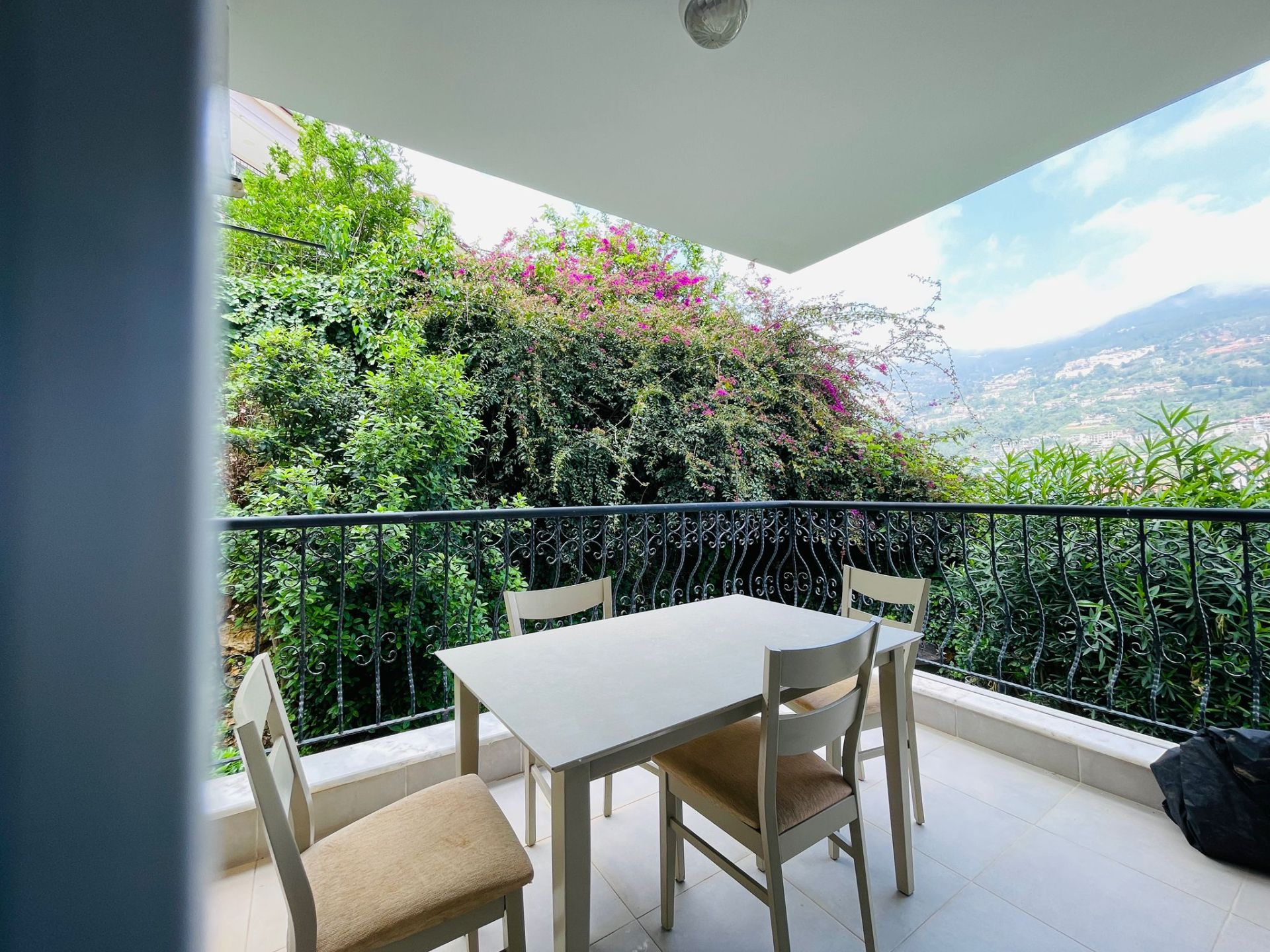 Alanya Sugözü Mahallesi'nde Satılık, Kale ve Deniz Manzaralı Full Eşyalı 2+1 Daire - 45
