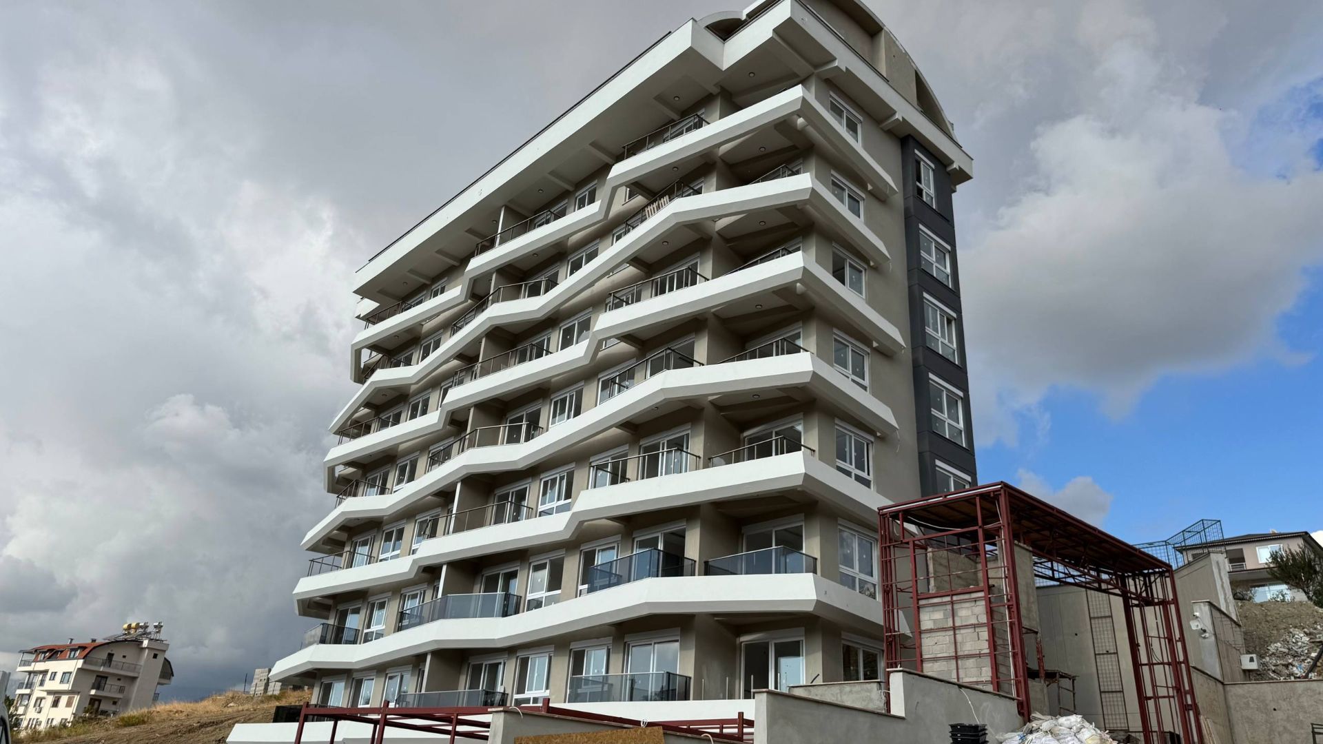 Alanya'da Zengin Sosyal Donatılara Sahip Modern Yaşam Projesi | 1+1 - 12
